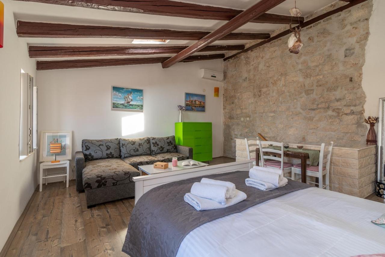 Apartment Ana Trogir Exteriör bild
