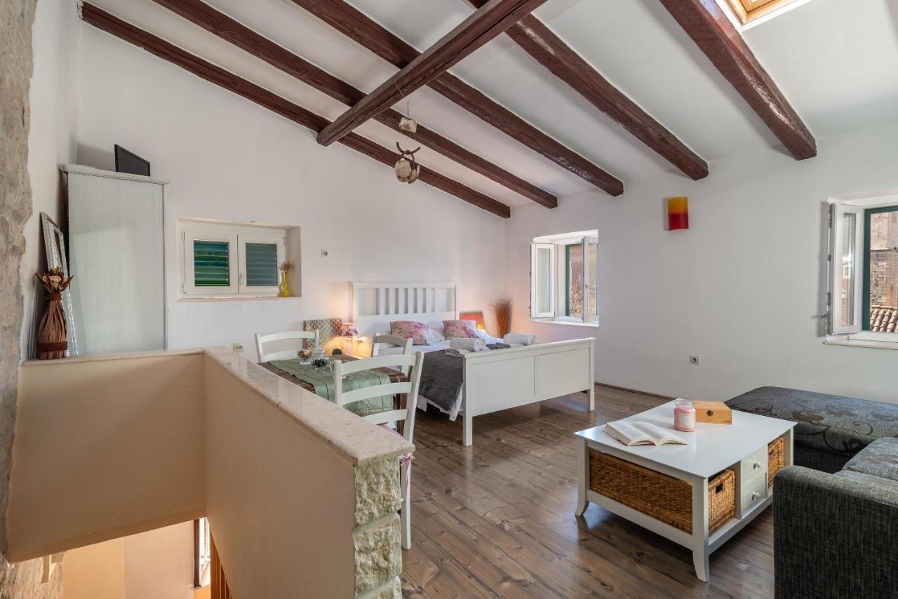 Apartment Ana Trogir Exteriör bild